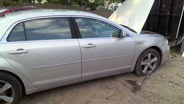 2009 Chevrolet Malibu GOLD Photo 10