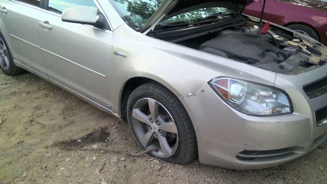 2009 Chevrolet Malibu GOLD Photo 12