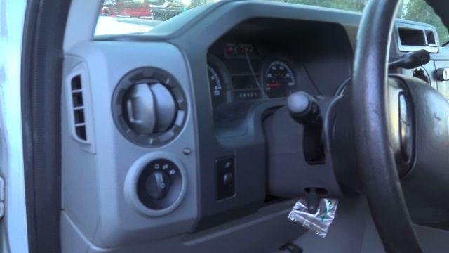 2009 Ford F-250 WHITE Photo 2