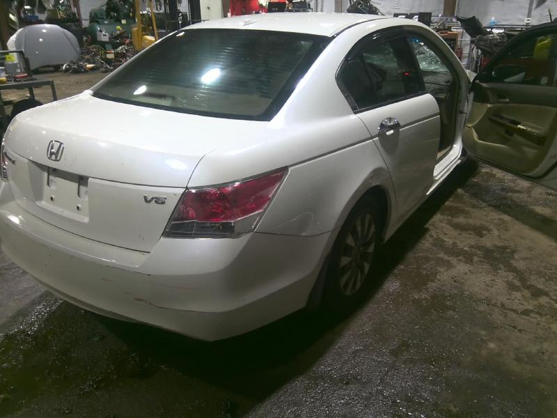 2009 Honda Accord WHITE Photo 5