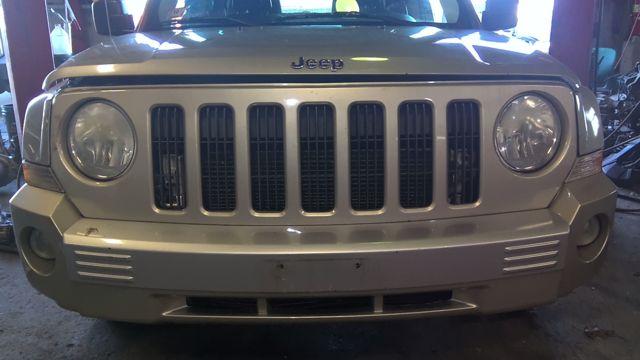2009 Jeep Patriot GOLD Photo 15