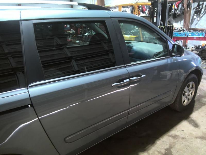 2009 Kia Sedona GRAY Photo 2