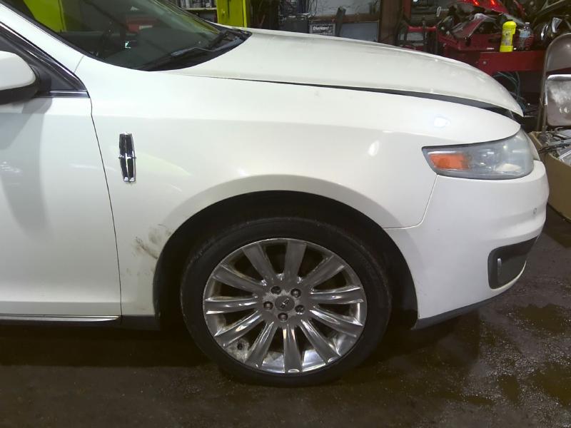 2009 Lincoln MKS WHITE Photo 7