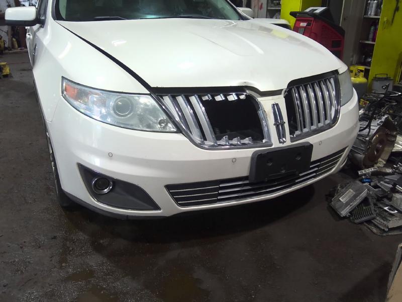 2009 Lincoln MKS WHITE Photo 8