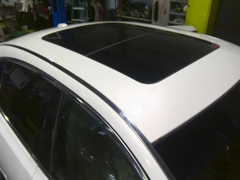 2009 Lincoln MKS WHITE Photo 2