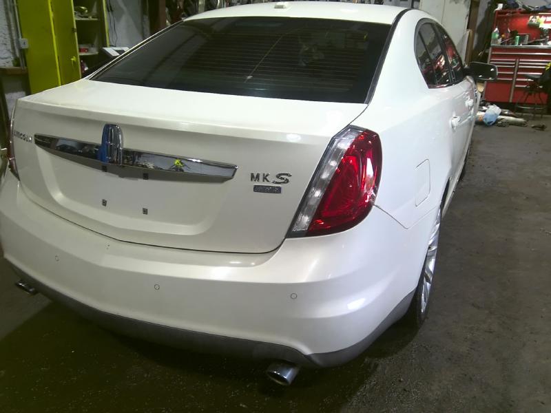 2009 Lincoln MKS WHITE Photo 5