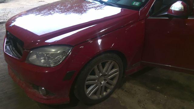 2009 Mercedes-Benz C-Class RED Photo 13