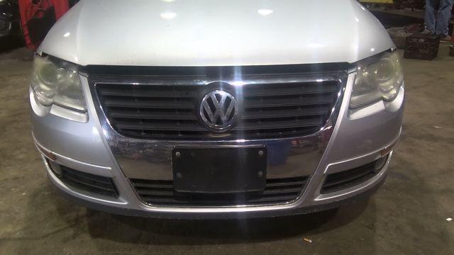 2009 Volkswagen Passat SILVER Photo 13