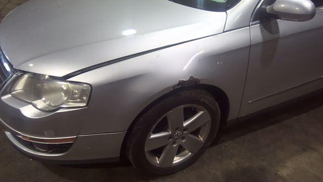 2009 Volkswagen Passat SILVER Photo 2