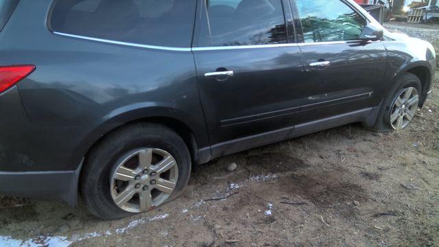 2010 Chevrolet Traverse BLUE Photo 6