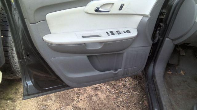 2010 Chevrolet Traverse BLUE Photo 8