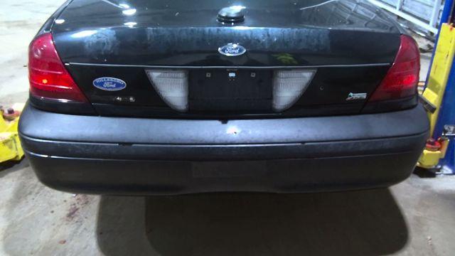 2010 Ford Ford Crown Victoria  Photo 4
