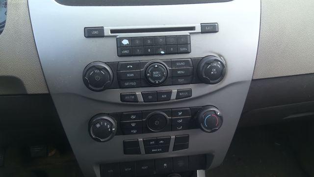 2010 Ford Focus GRAY Photo 2