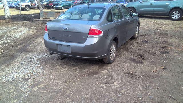 2010 Ford Focus GRAY Photo 8