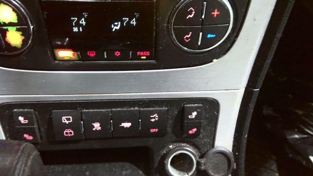 2010 GMC Acadia  Photo 3