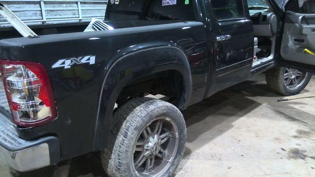 2010 GMC Sierra 1500 BLACK Photo 12