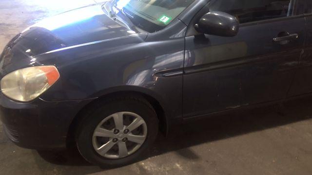 2010 Hyundai Accent GRAY Photo 9