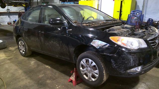 2010 Hyundai Elantra BLACK Photo 3