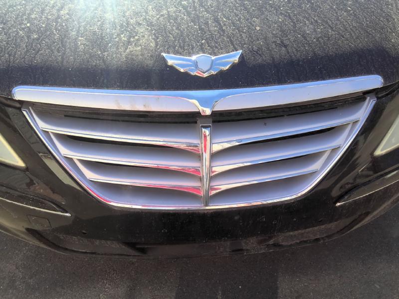 2010 Hyundai Genesis BLACK Photo 11
