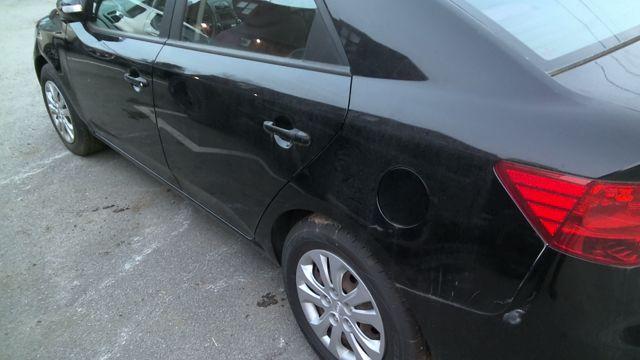 2010 Kia Forte BLACK Photo 10