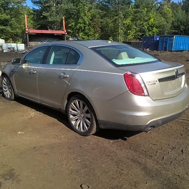 2010 Lincoln MKS GOLD Photo 6