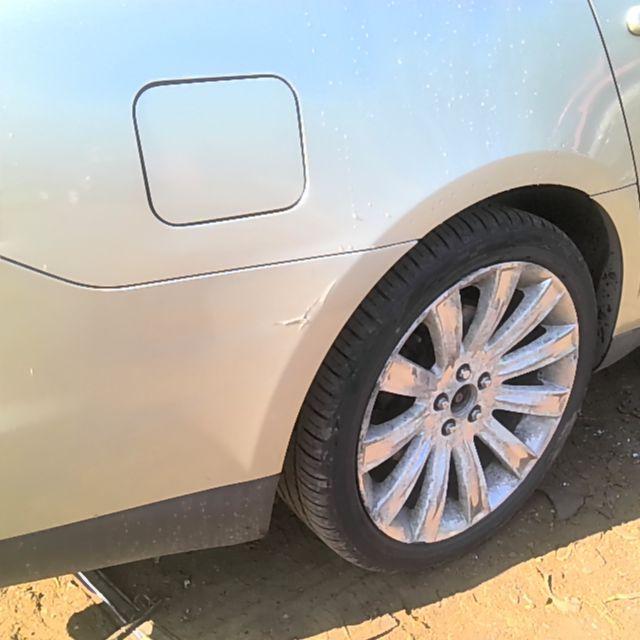 2010 Lincoln MKS GOLD Photo 10
