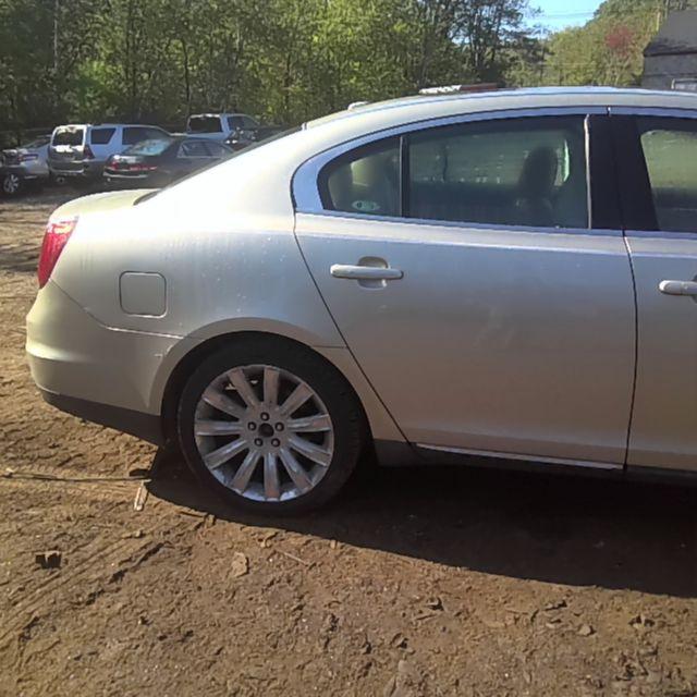2010 Lincoln MKS GOLD Photo 12