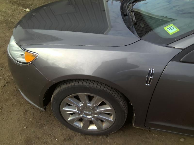 2010 Lincoln MKZ  Photo 4