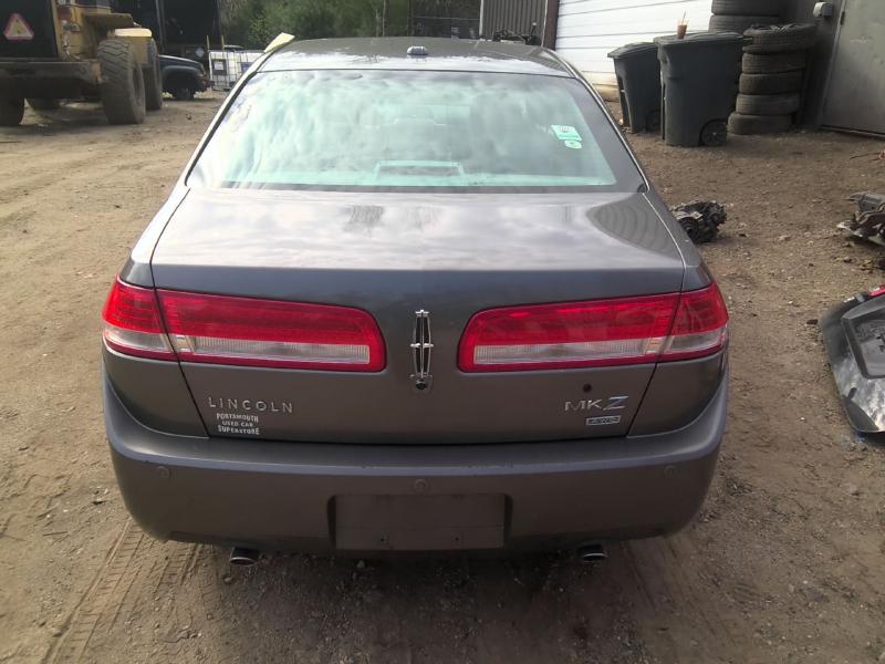 2010 Lincoln MKZ  Photo 9