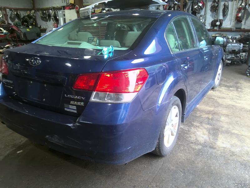 2010 Subaru Legacy BLUE Photo 13