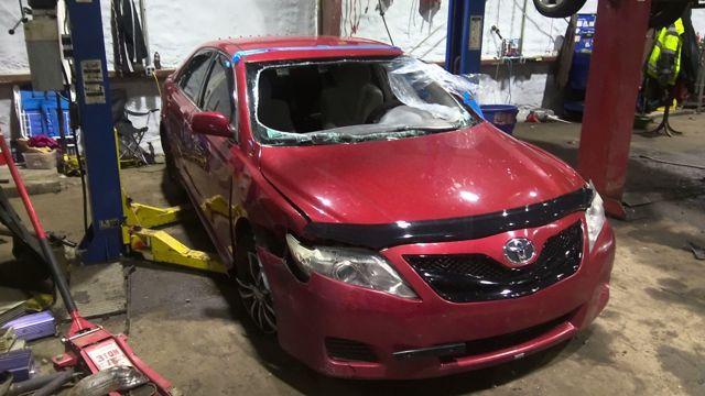 2010 Toyota Camry RED Photo 2