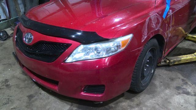 2010 Toyota Camry RED Photo 6