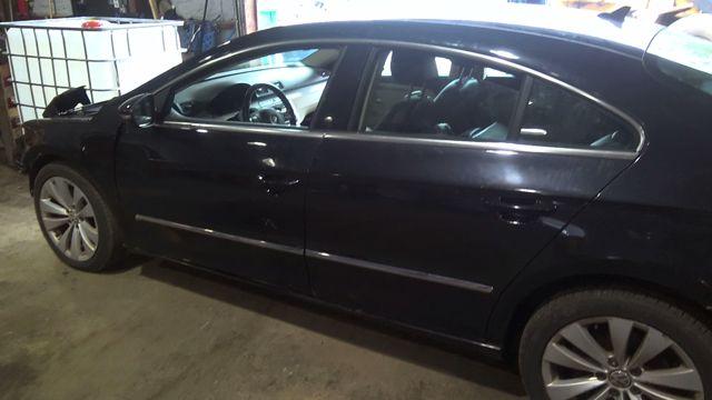 2010 Volkswagen CC BLACK Photo 7