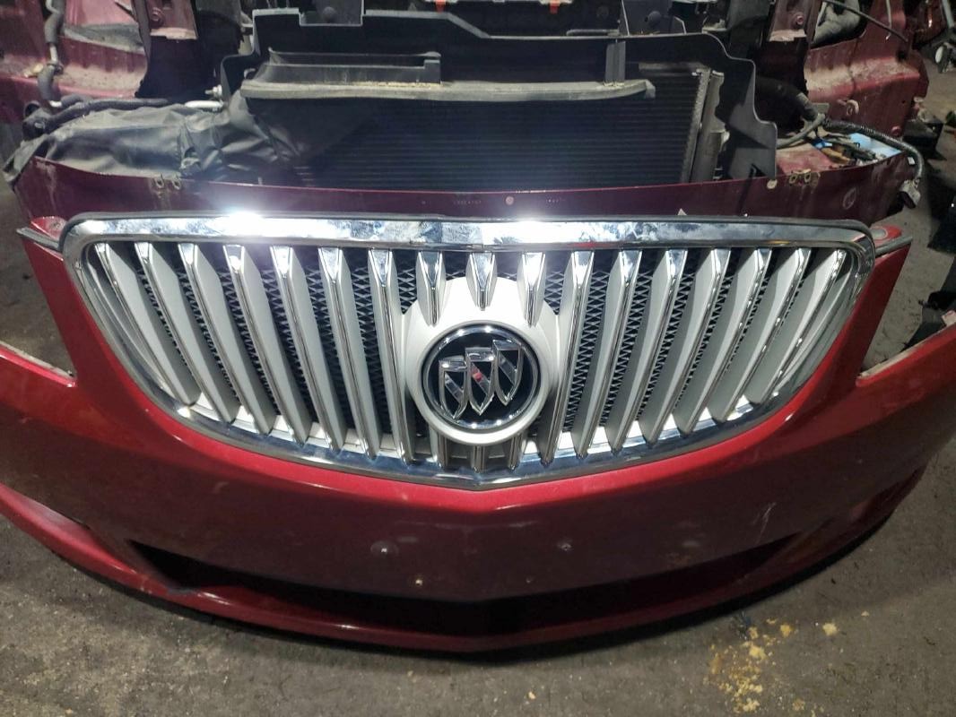 2011 Buick LaCrosse RED Photo 8