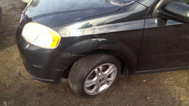 2011 Chevrolet Aveo BLACK Photo 4