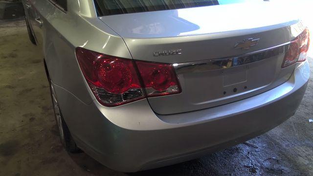 2011 Chevrolet Cruze SILVER Photo 6
