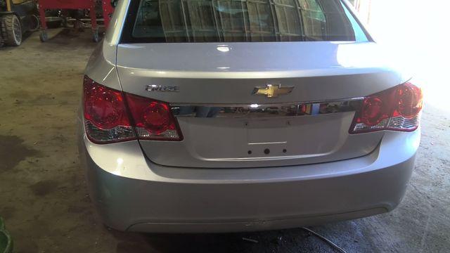 2011 Chevrolet Cruze SILVER Photo 7