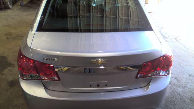 2011 Chevrolet Cruze SILVER Photo 8