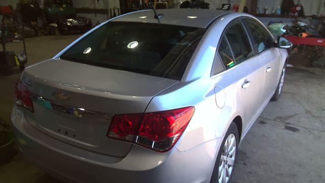 2011 Chevrolet Cruze SILVER Photo 10