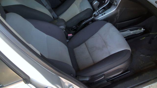 2011 Chevrolet Cruze SILVER Photo 13
