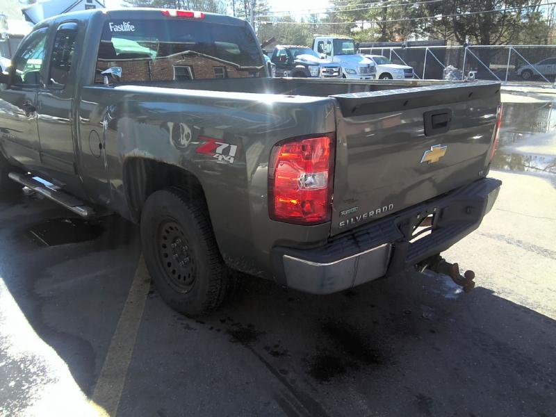 2011 Chevrolet Silverado 1500  Photo 8