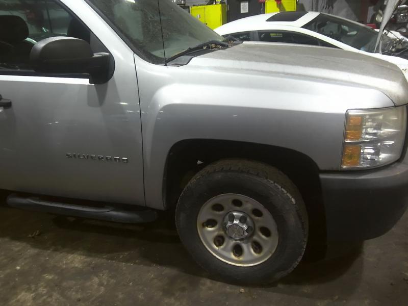 2011 Chevrolet Silverado 1500 SILVER Photo 3