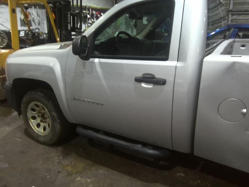 2011 Chevrolet Silverado 1500 SILVER Photo 13