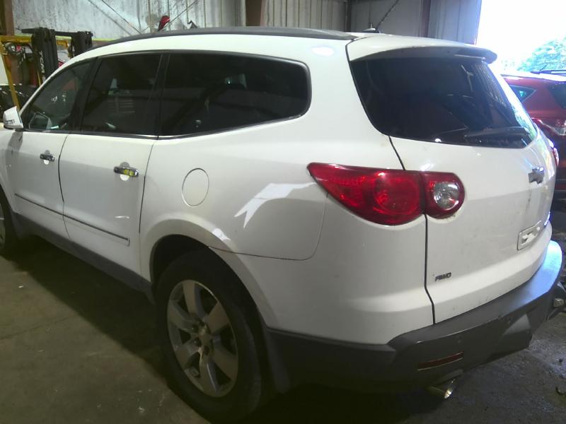 2011 Chevrolet Traverse WHITE Photo 11