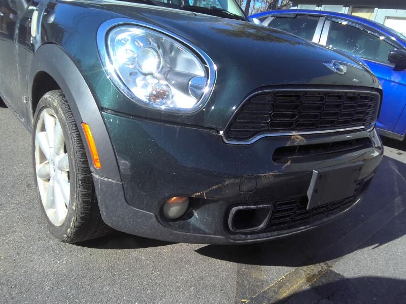 2011 Chrysler Town & Country GREEN Photo 13