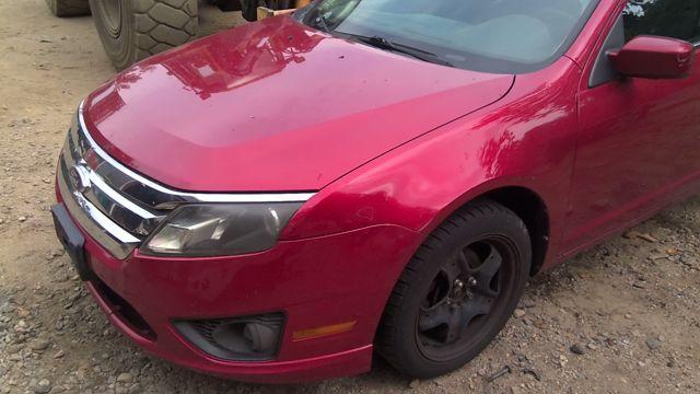 2011 Ford Fusion RED Photo 2
