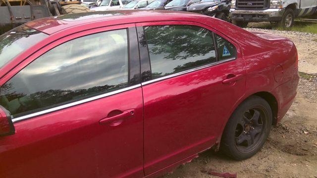 2011 Ford Fusion RED Photo 5
