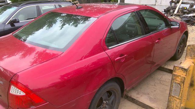 2011 Ford Fusion RED Photo 12