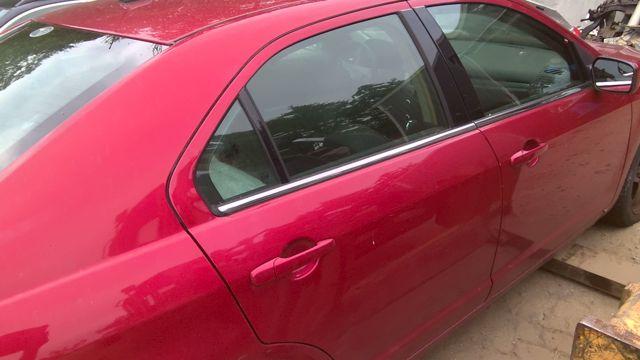 2011 Ford Fusion RED Photo 13