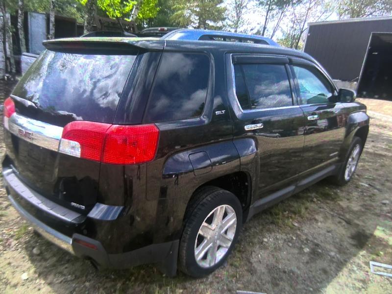 2011 GMC Terrain CARBON FLASH METALLIC Photo 3